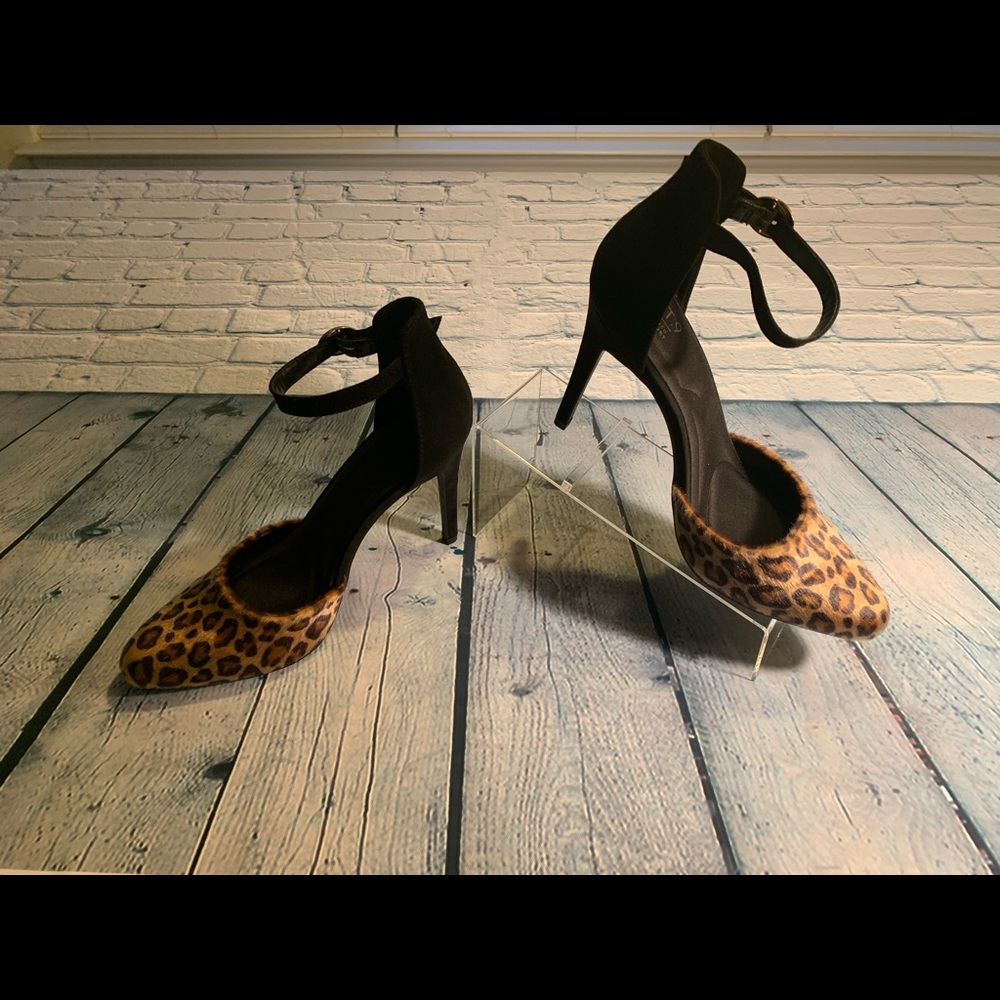 Leopard heel